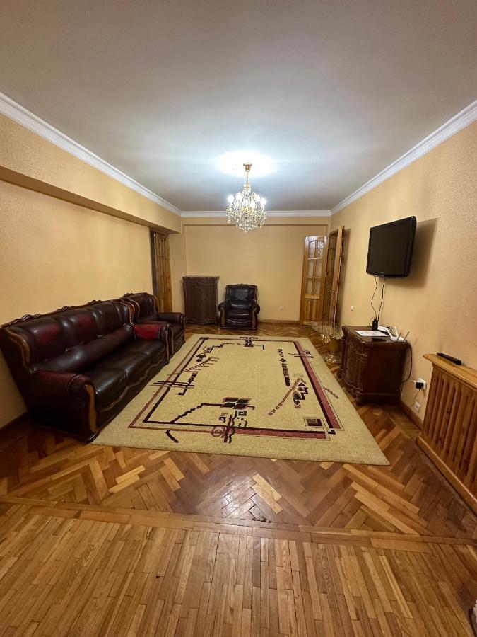 Апартаменты У Парка Голубые Купола И Цум Apartments At Blue Dome Park Taşkent Dış mekan fotoğraf